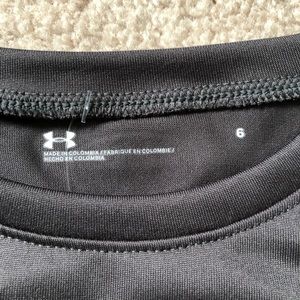 Under Armour Shirts & Tops - Boys size 6 under armour long sleeve shirt NWT Under Armour Shirts & Tops - Boys size 6 under armour long sleeve shirt NWT